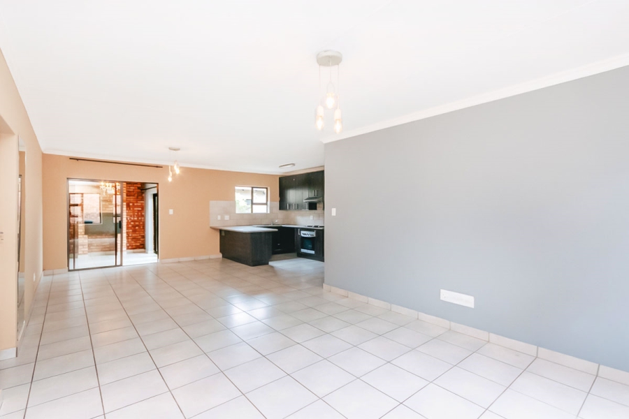 3 Bedroom Property for Sale in Noordwyk Gauteng