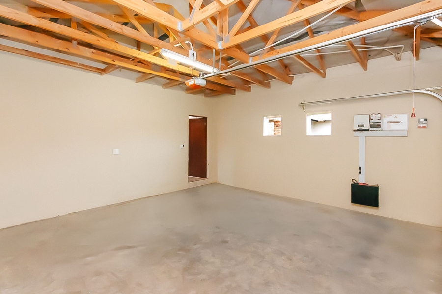 3 Bedroom Property for Sale in Noordwyk Gauteng