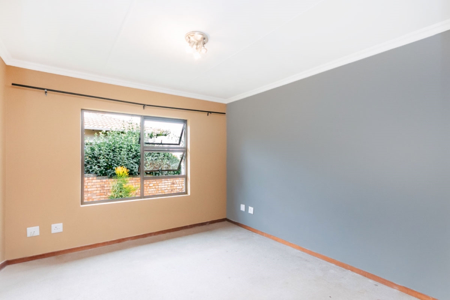3 Bedroom Property for Sale in Noordwyk Gauteng