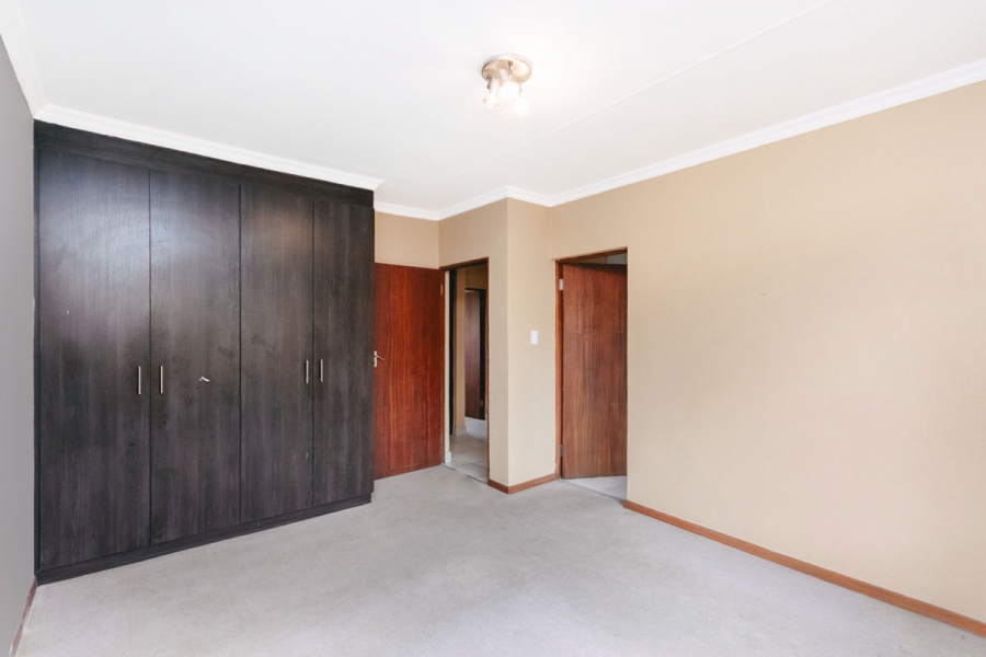 3 Bedroom Property for Sale in Noordwyk Gauteng