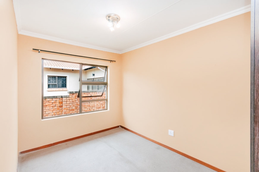 3 Bedroom Property for Sale in Noordwyk Gauteng