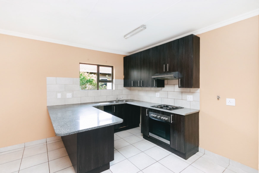 3 Bedroom Property for Sale in Noordwyk Gauteng