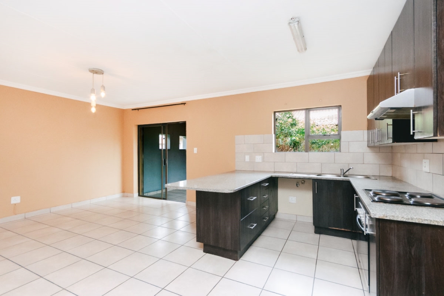 3 Bedroom Property for Sale in Noordwyk Gauteng