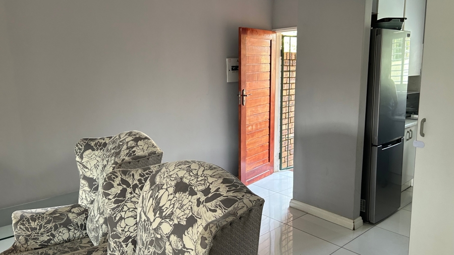 2 Bedroom Property for Sale in Faerie Glen Gauteng