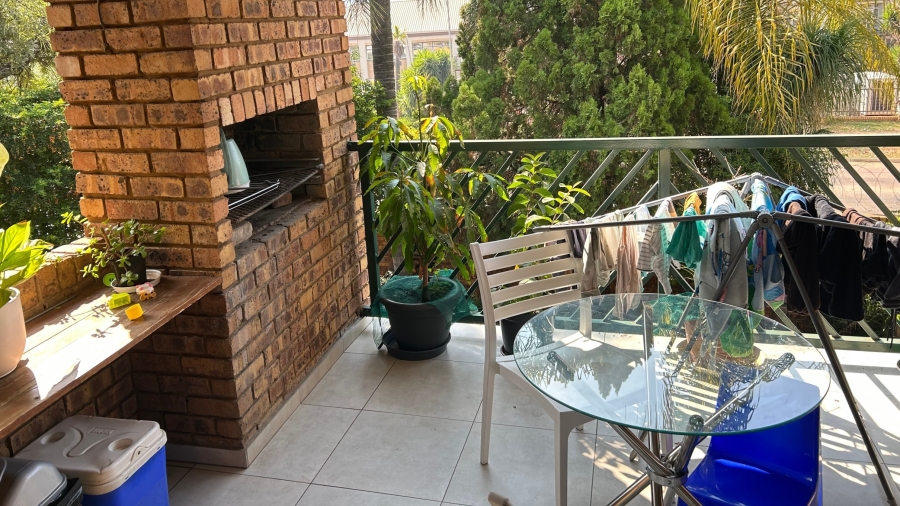 2 Bedroom Property for Sale in Faerie Glen Gauteng
