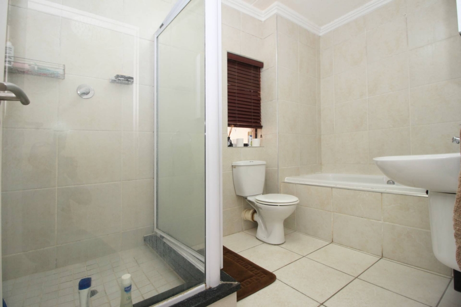 2 Bedroom Property for Sale in Morningside Gauteng