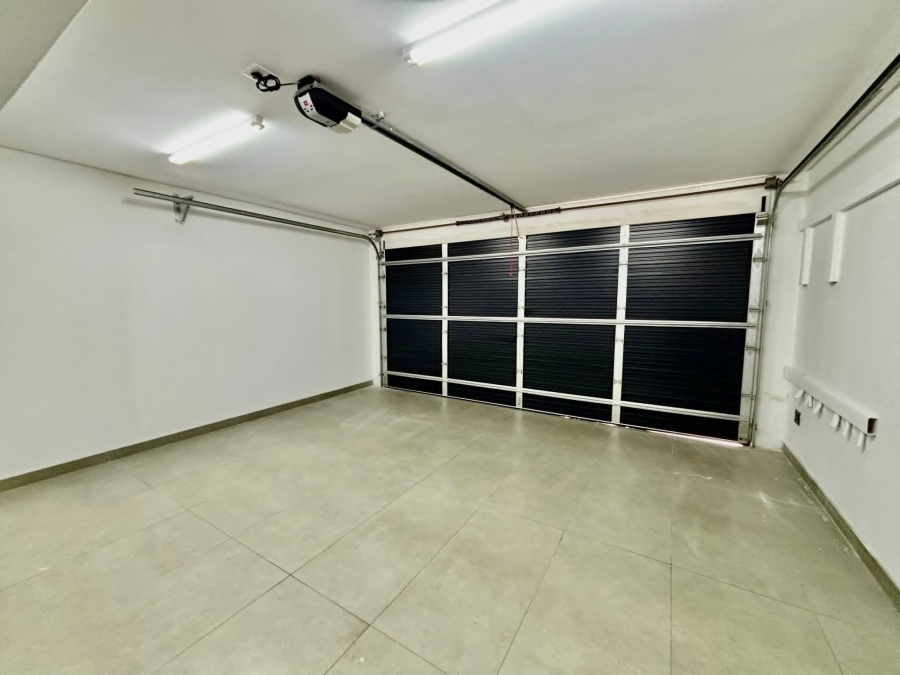 To Let 3 Bedroom Property for Rent in Illovo Gauteng