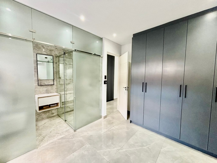 To Let 3 Bedroom Property for Rent in Illovo Gauteng