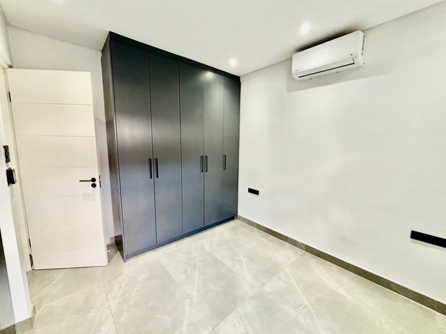 To Let 3 Bedroom Property for Rent in Illovo Gauteng