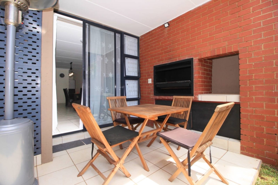 To Let 2 Bedroom Property for Rent in Morningside Gauteng