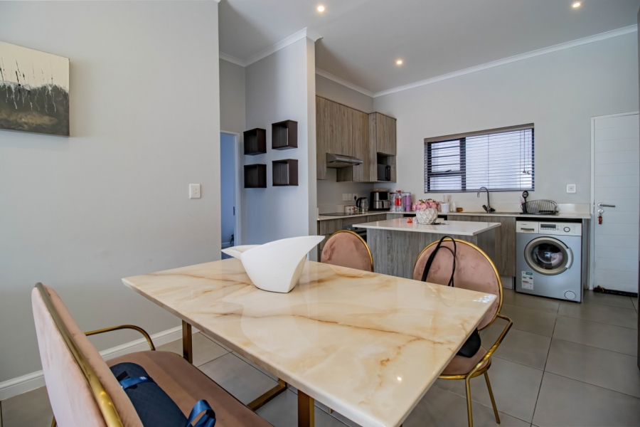 2 Bedroom Property for Sale in Morningside Gauteng