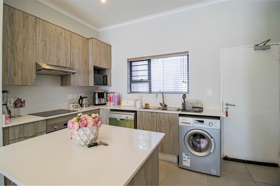 2 Bedroom Property for Sale in Morningside Gauteng