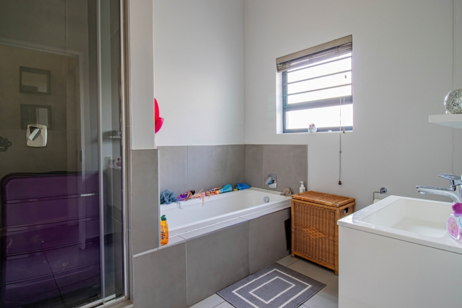 2 Bedroom Property for Sale in Morningside Gauteng