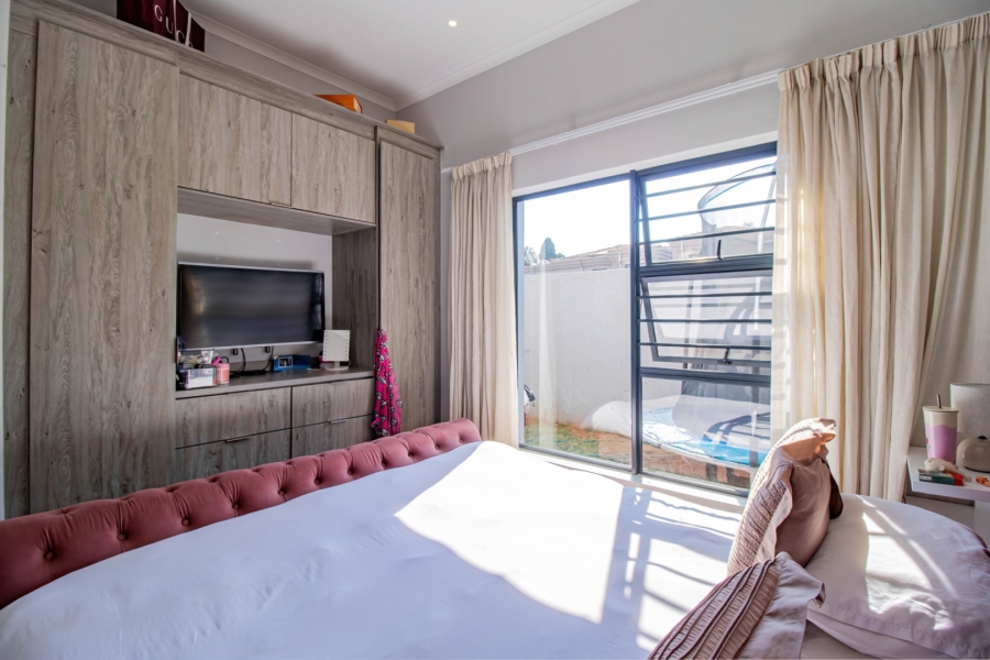 2 Bedroom Property for Sale in Morningside Gauteng