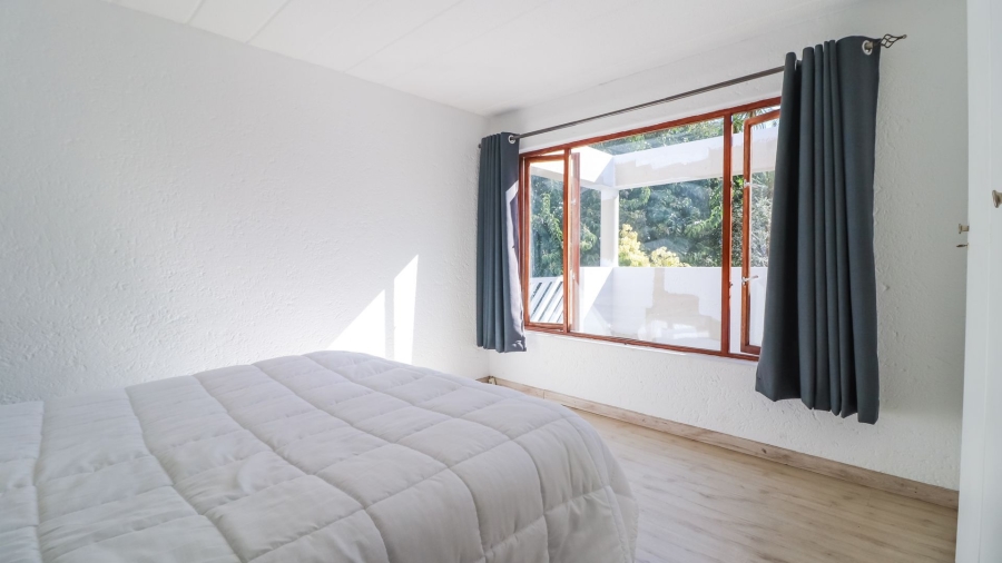 To Let 2 Bedroom Property for Rent in Sandown Gauteng