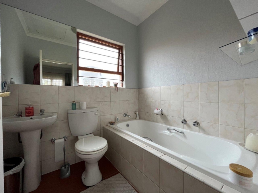 To Let 3 Bedroom Property for Rent in Craigavon Gauteng
