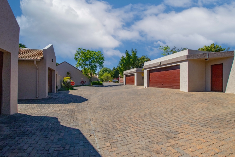 3 Bedroom Property for Sale in Lonehill Gauteng