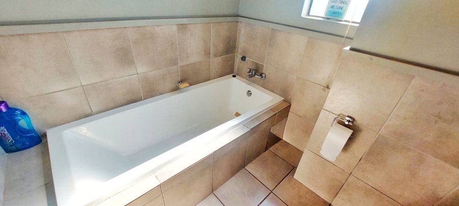 2 Bedroom Property for Sale in Summerset Gauteng