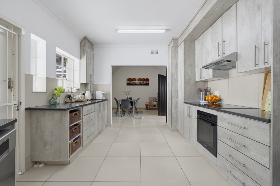 4 Bedroom Property for Sale in Senderwood Gauteng