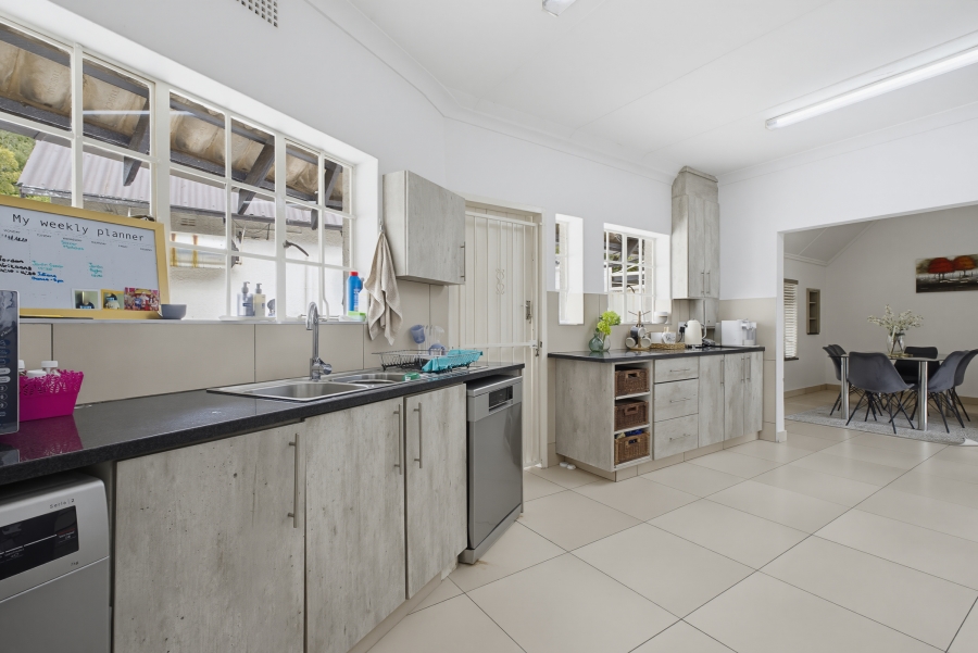 4 Bedroom Property for Sale in Senderwood Gauteng