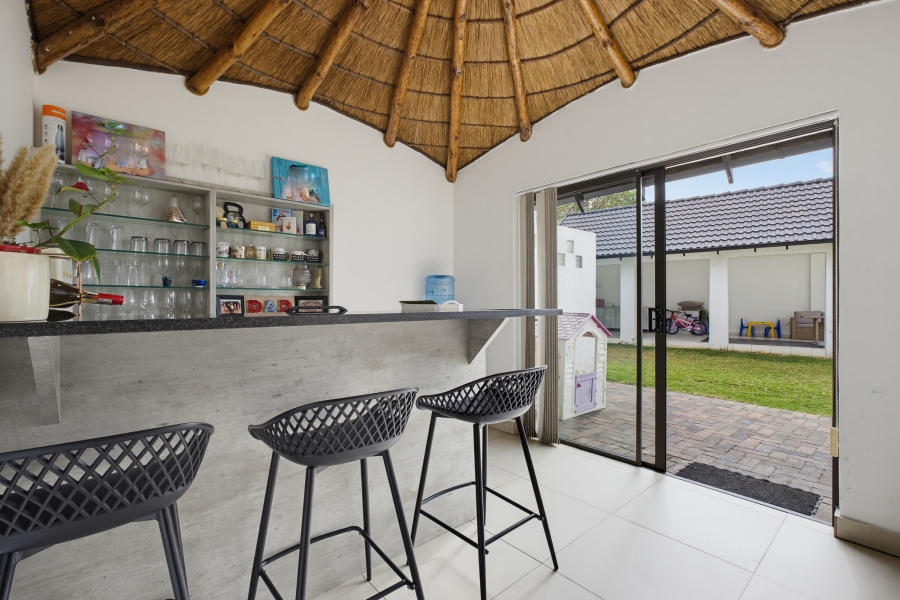 4 Bedroom Property for Sale in Senderwood Gauteng