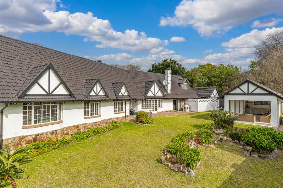 4 Bedroom Property for Sale in Senderwood Gauteng