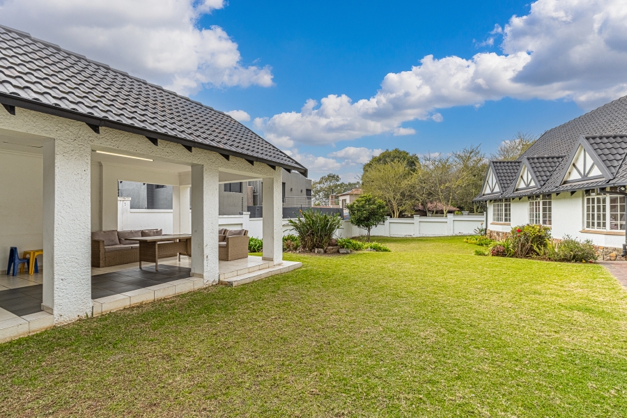 4 Bedroom Property for Sale in Senderwood Gauteng