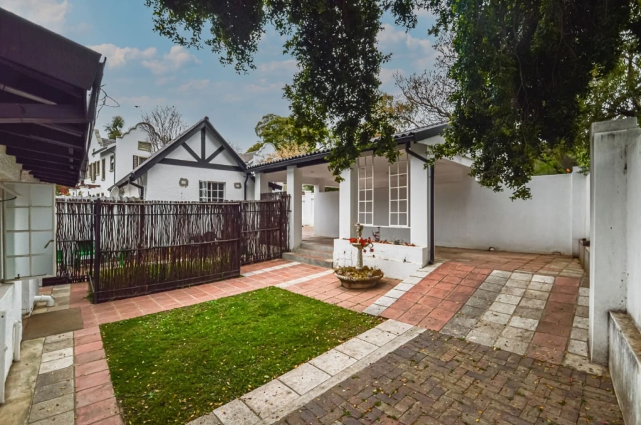 4 Bedroom Property for Sale in Senderwood Gauteng