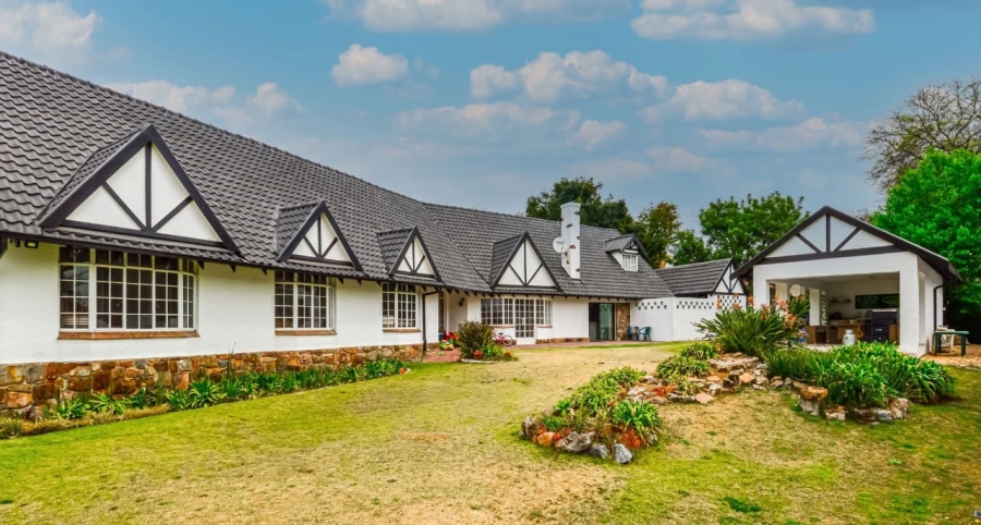 4 Bedroom Property for Sale in Senderwood Gauteng