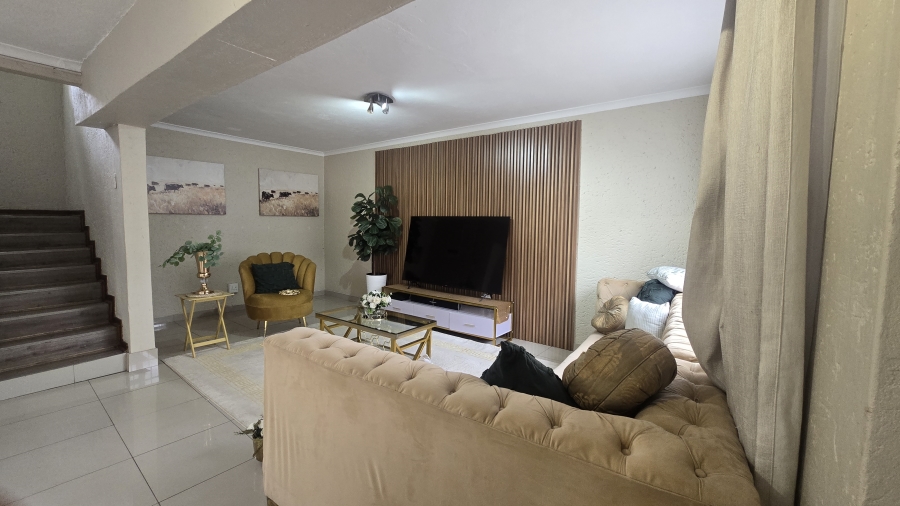 To Let 3 Bedroom Property for Rent in Morningside Manor Gauteng