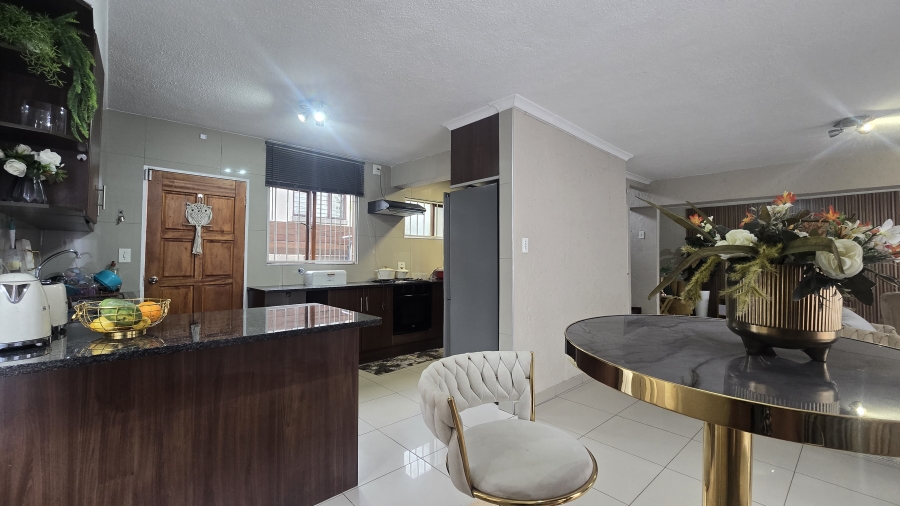 To Let 3 Bedroom Property for Rent in Morningside Manor Gauteng