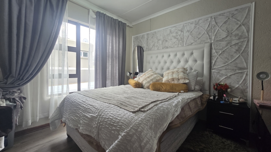 To Let 3 Bedroom Property for Rent in Morningside Manor Gauteng