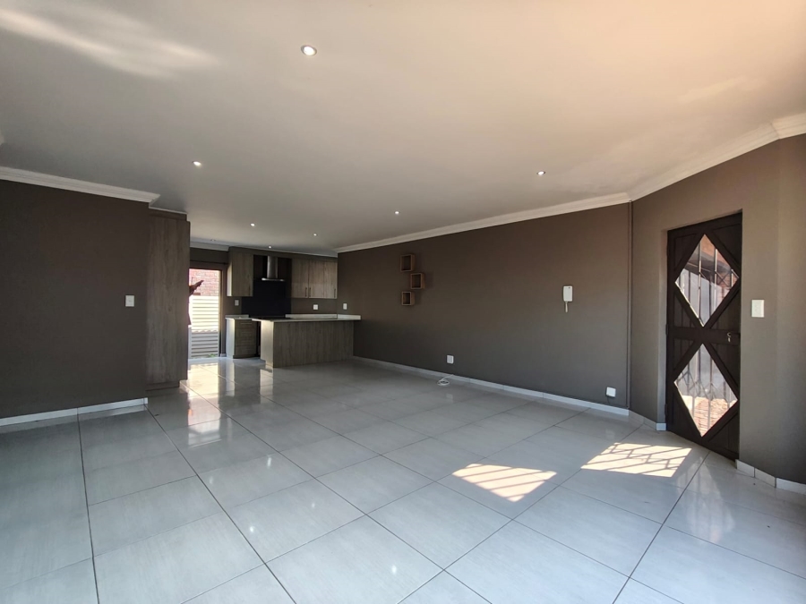 3 Bedroom Property for Sale in Brackenhurst Gauteng