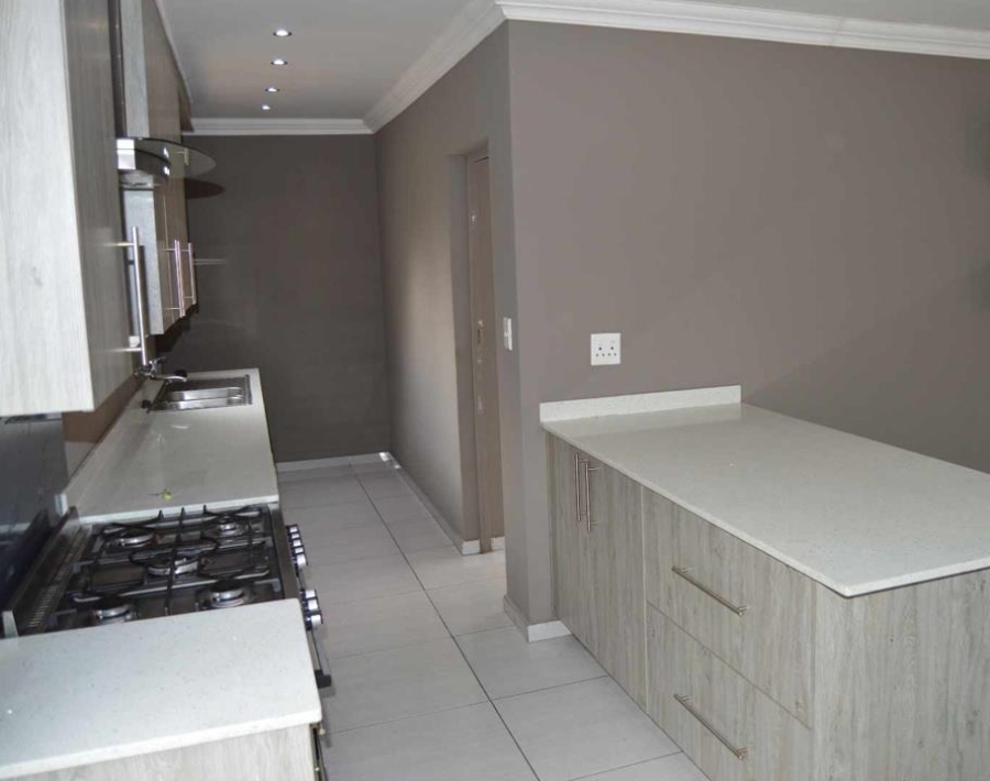 3 Bedroom Property for Sale in Brackenhurst Gauteng