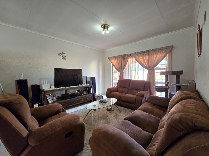 2 Bedroom Property for Sale in New Market Park Gauteng