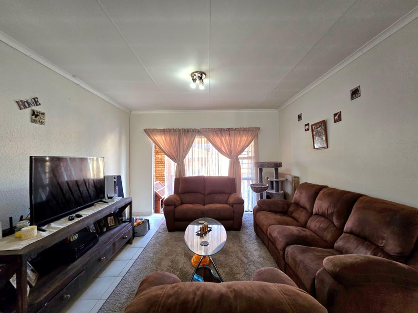 2 Bedroom Property for Sale in New Market Park Gauteng