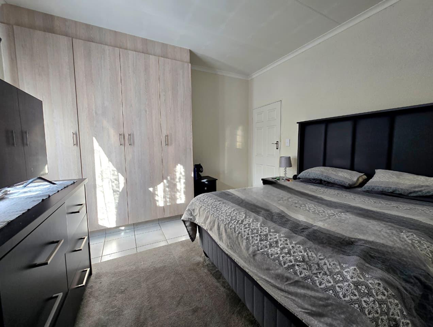 2 Bedroom Property for Sale in New Market Park Gauteng