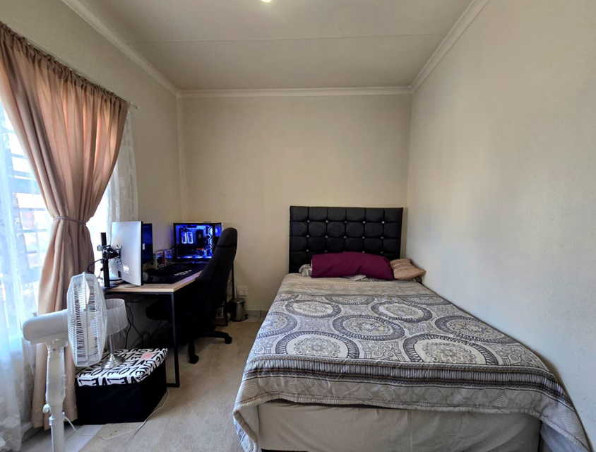 2 Bedroom Property for Sale in New Market Park Gauteng