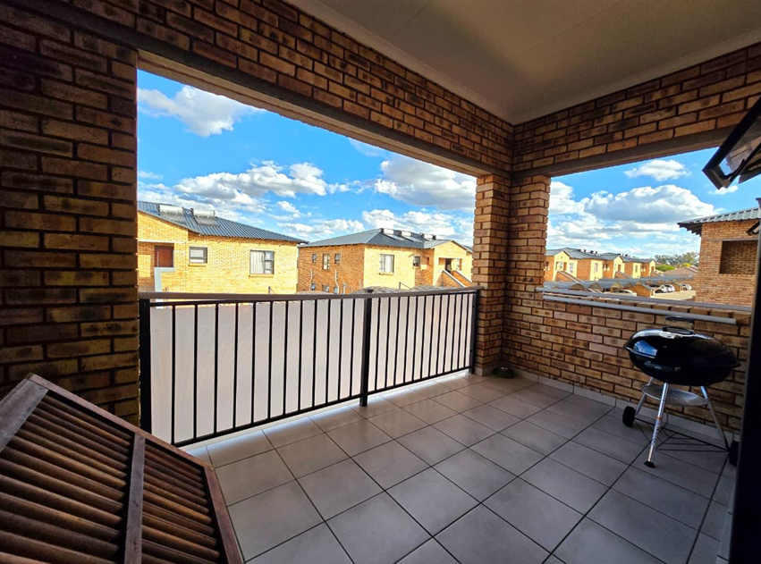 2 Bedroom Property for Sale in New Market Park Gauteng