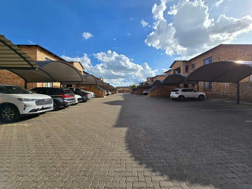 2 Bedroom Property for Sale in New Market Park Gauteng
