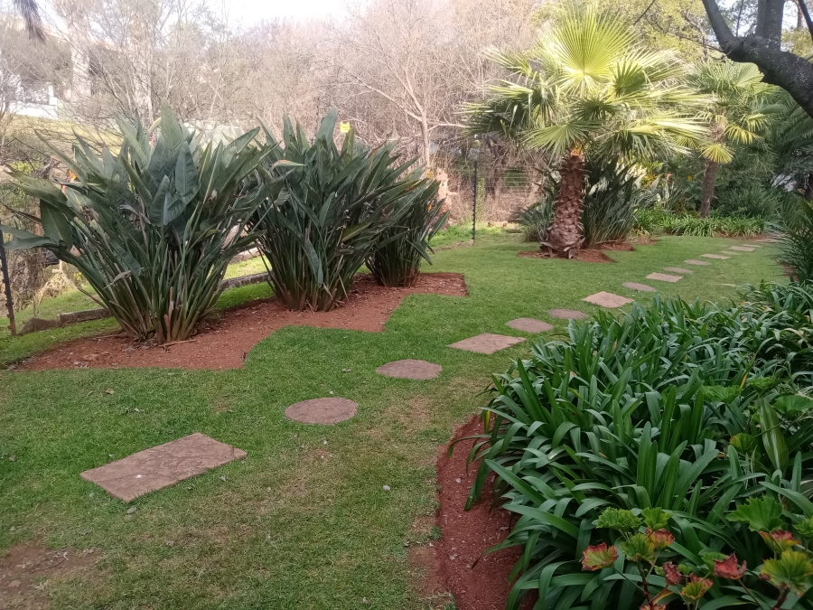 To Let 2 Bedroom Property for Rent in Helderkruin Gauteng