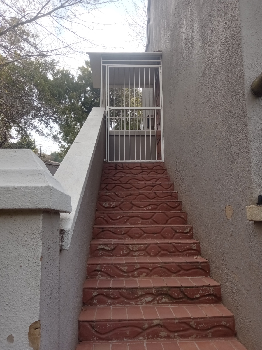 To Let 2 Bedroom Property for Rent in Helderkruin Gauteng