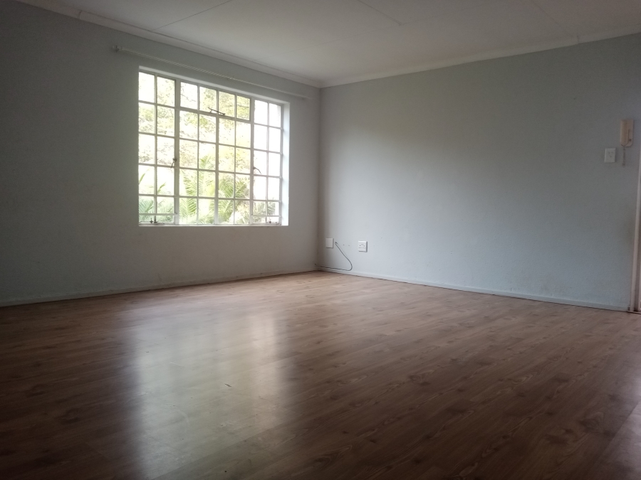 To Let 2 Bedroom Property for Rent in Helderkruin Gauteng