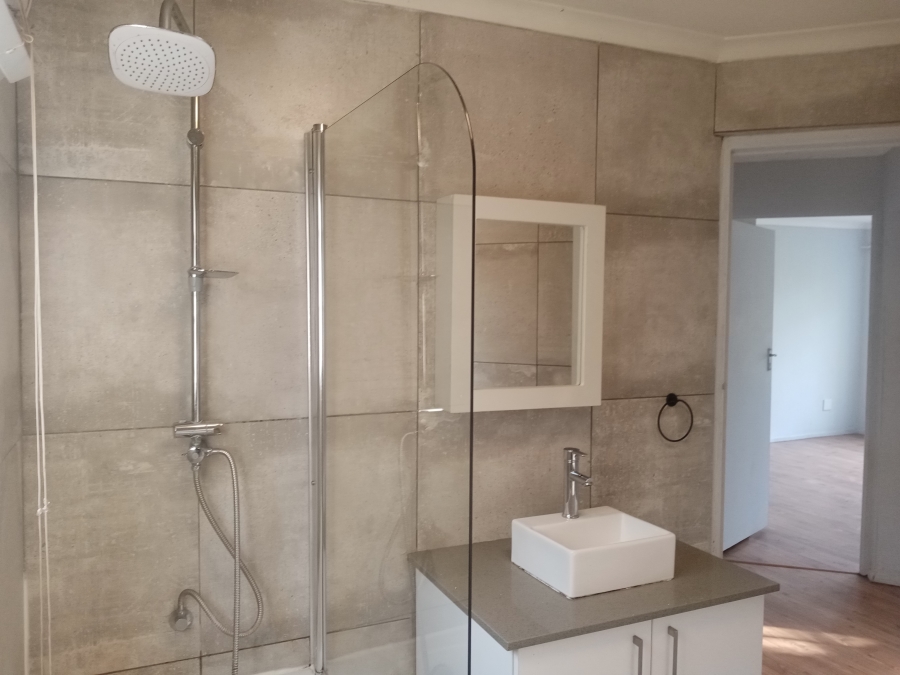 To Let 2 Bedroom Property for Rent in Helderkruin Gauteng