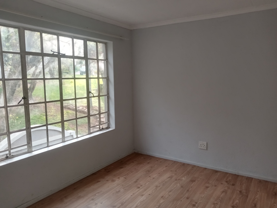 To Let 2 Bedroom Property for Rent in Helderkruin Gauteng
