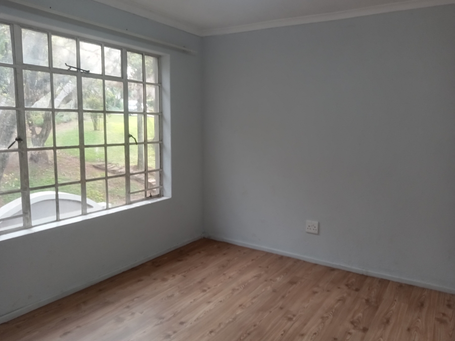 To Let 2 Bedroom Property for Rent in Helderkruin Gauteng