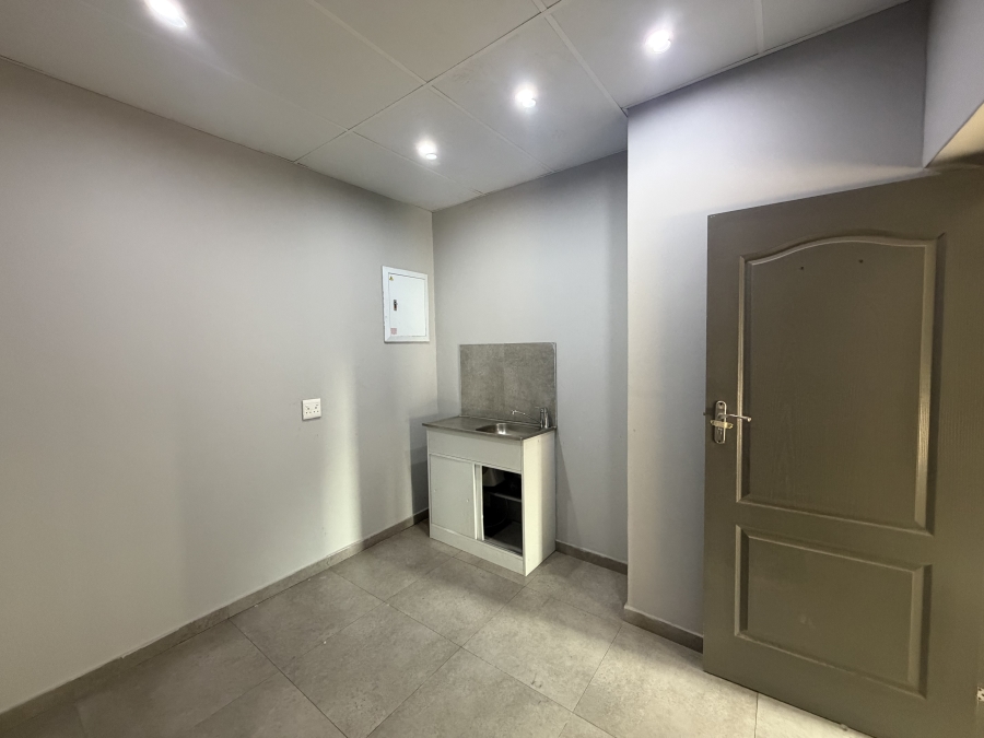 To Let Commercial Property for Rent in Erasmia Gauteng