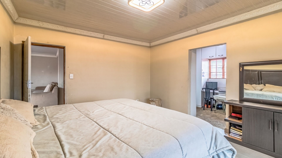 4 Bedroom Property for Sale in Naturena Gauteng