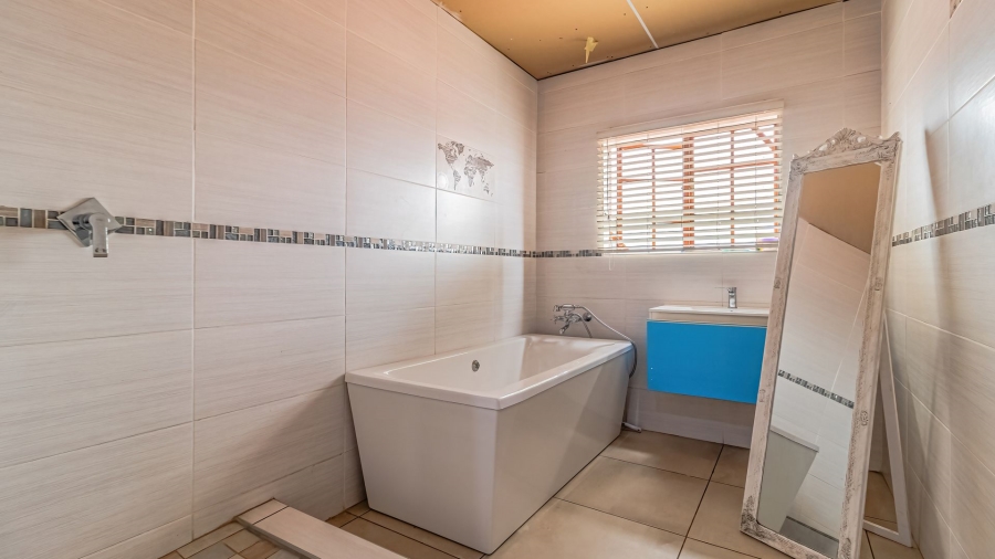 4 Bedroom Property for Sale in Naturena Gauteng