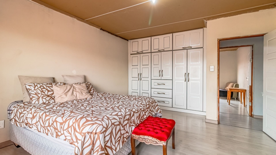 4 Bedroom Property for Sale in Naturena Gauteng